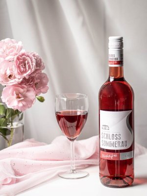 Schloss_Sommerau_rose1 2.jpg